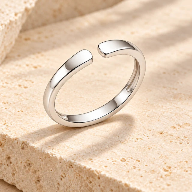 MELVORIA – Personalisierter Initialenring